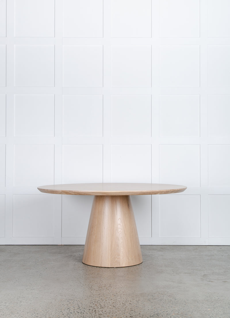 Bloom Dining Table | By Artifex