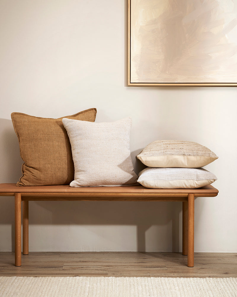 Magnus Cushion White | BAYA