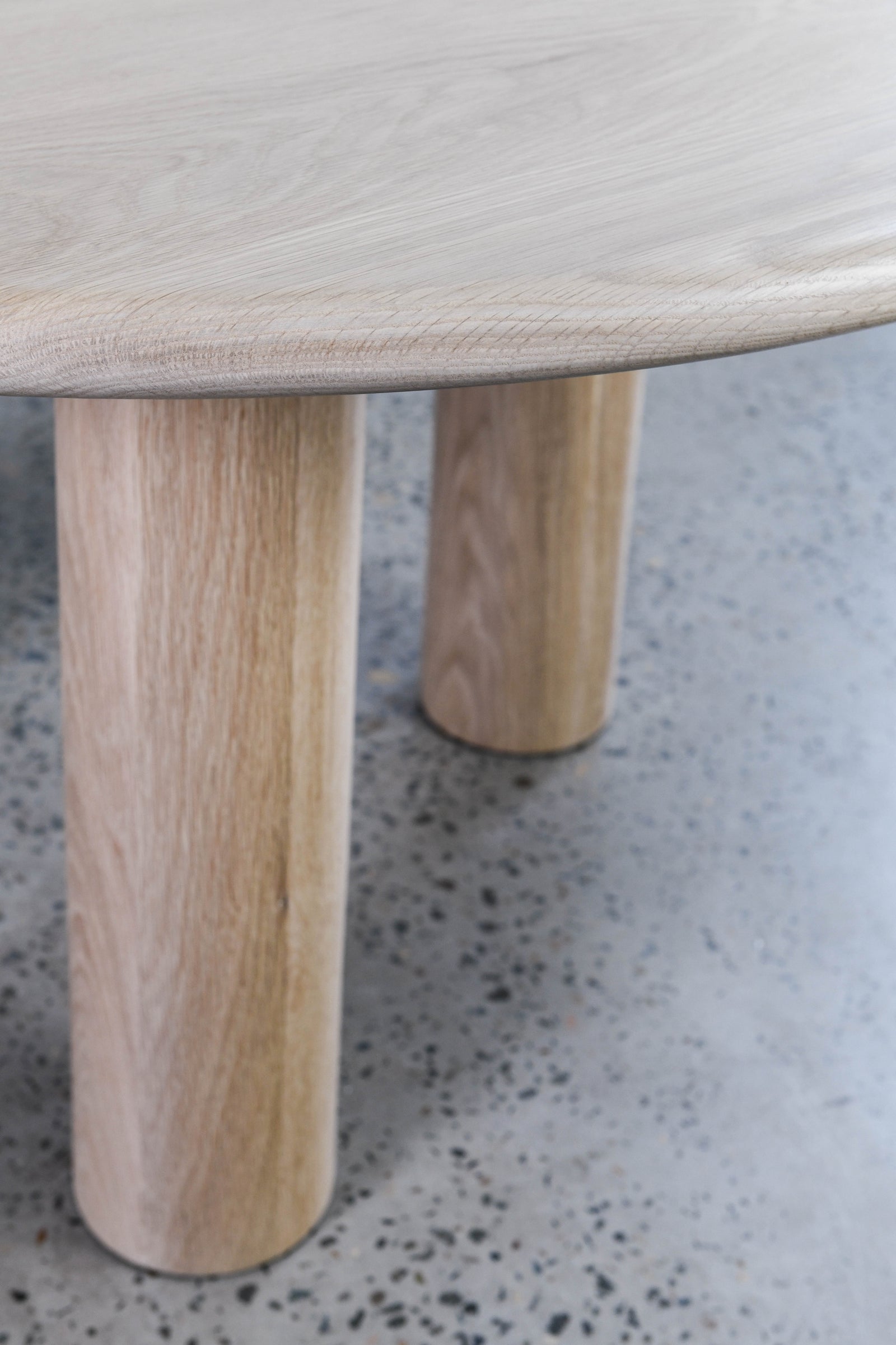 Cam Dining Table – Artifex Interiors Pty Ltd