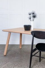 Helion Dining Table | By Artifex