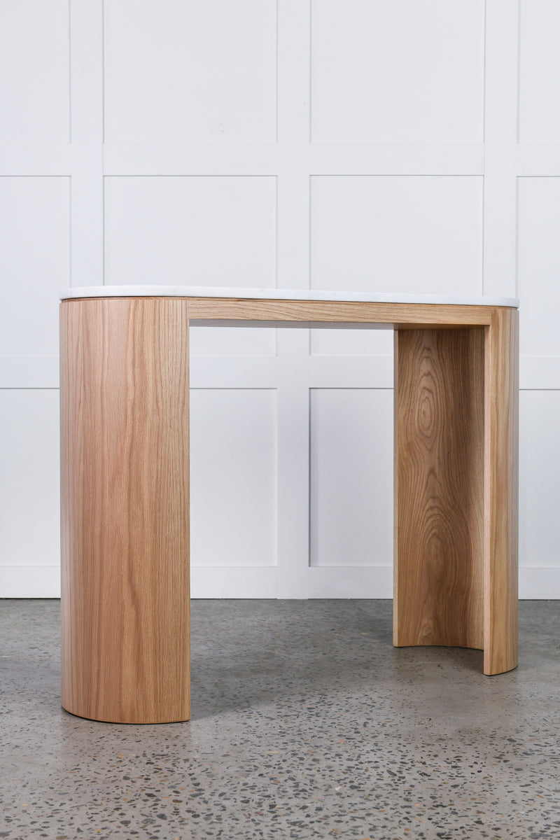 McMillan Console