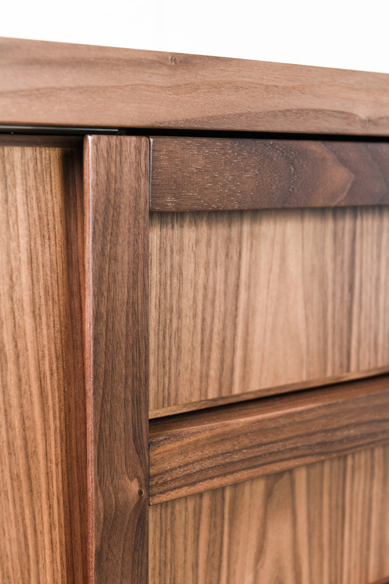 Nova Sideboard