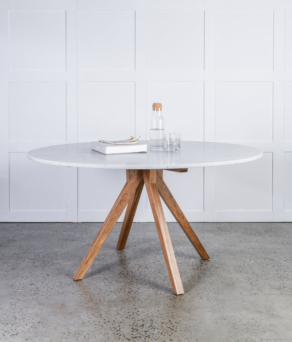 Toma Dining Table | By Artifex