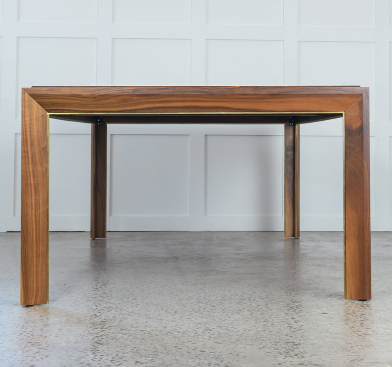 Verona Dining Table | By Artifex