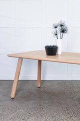 Helion Dining Table | By Artifex