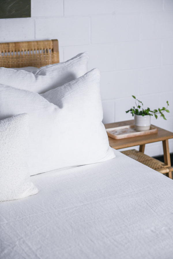 Dede Pillow